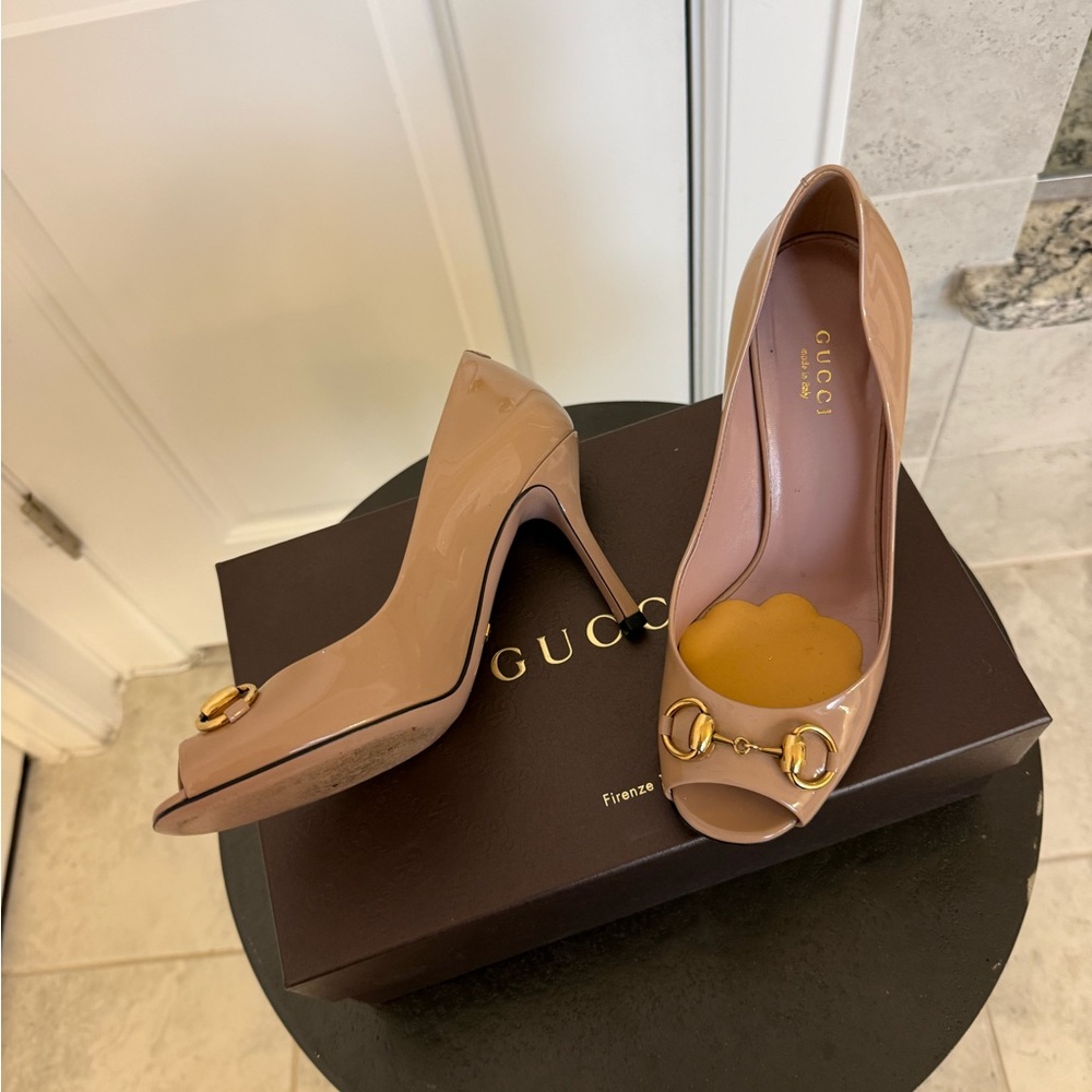 Gucci Women's Peep Toe Heels - Nude - Picture 3 of 7